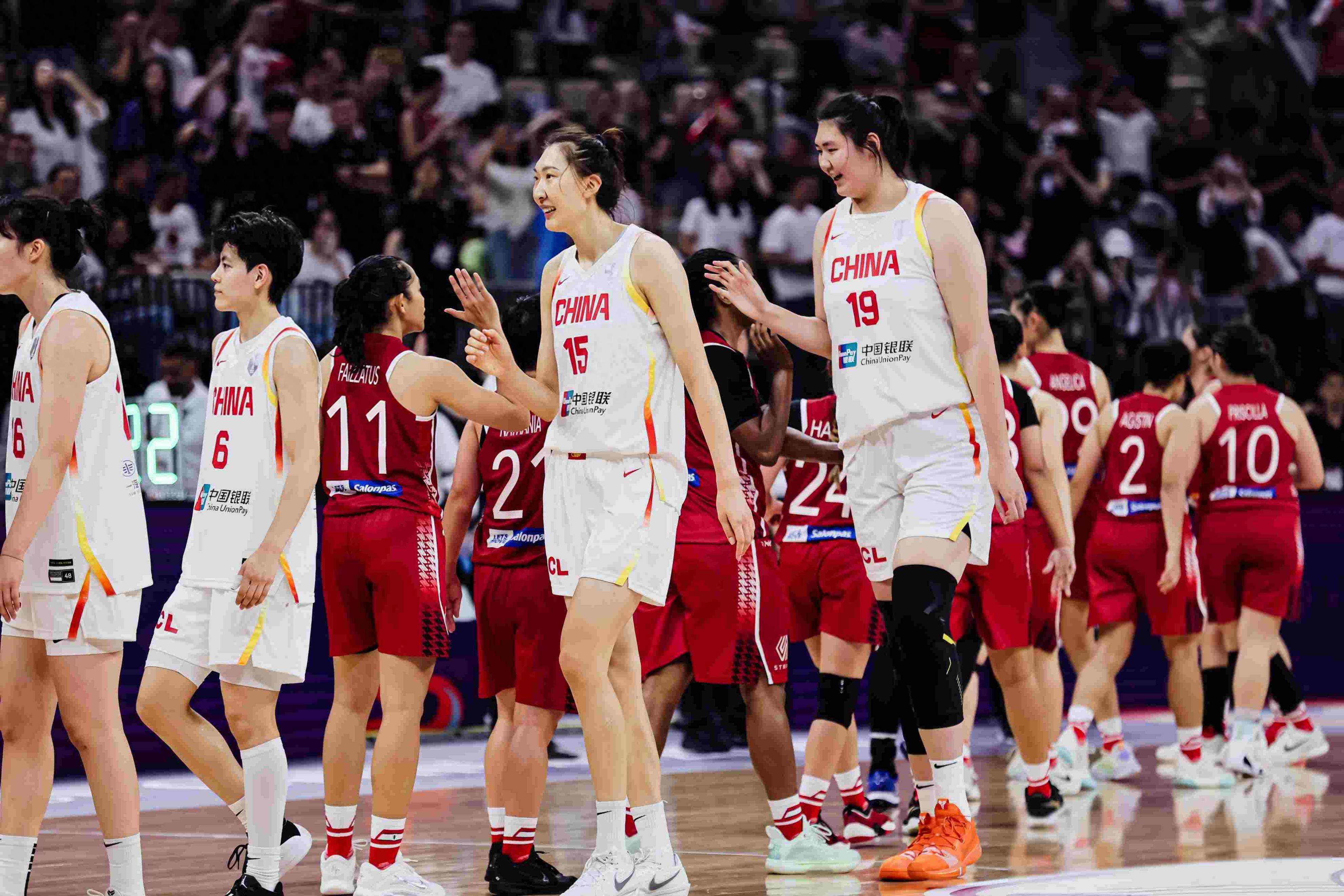 爱游戏app下载-篮球联赛迎来新赛季，球员球迷期待高潮的简单介绍  第2张