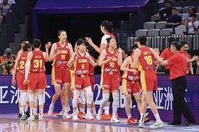 爱游戏app下载-篮球联赛迎来新赛季，球员球迷期待高潮的简单介绍